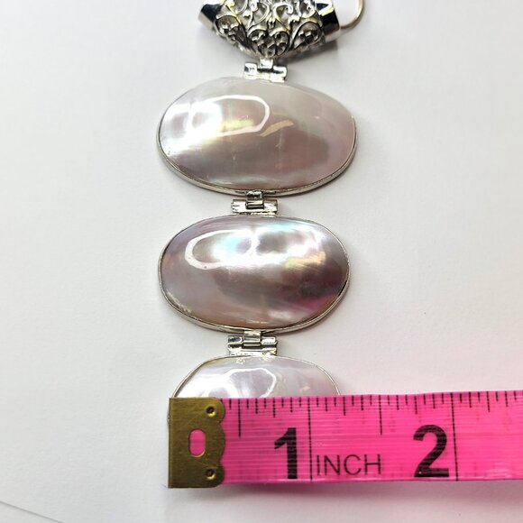 Genuine Mother of Pearl Pendant Necklace - Picture 15 of 16